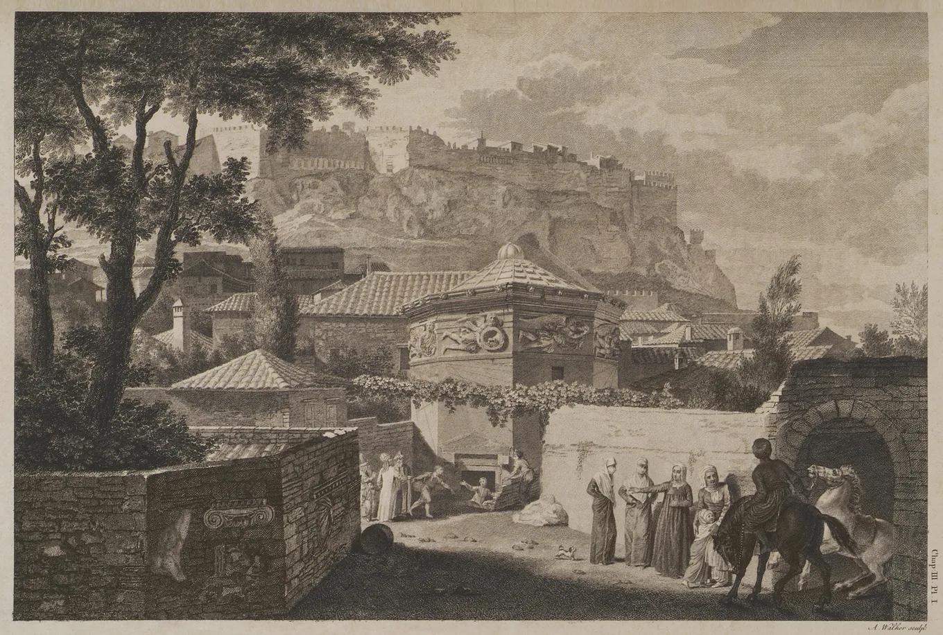 Vista grabada de la Torre de los Vientos de Atenas, octogonal y medio enterrada, con la Acrópolis al fondo y paseantes en primer plano.